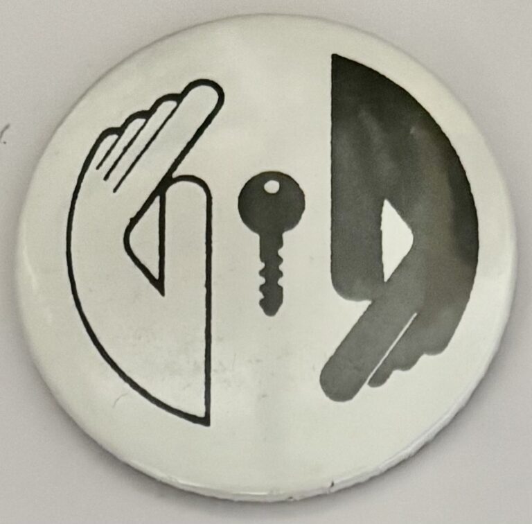 Black and White Hands Key (1)